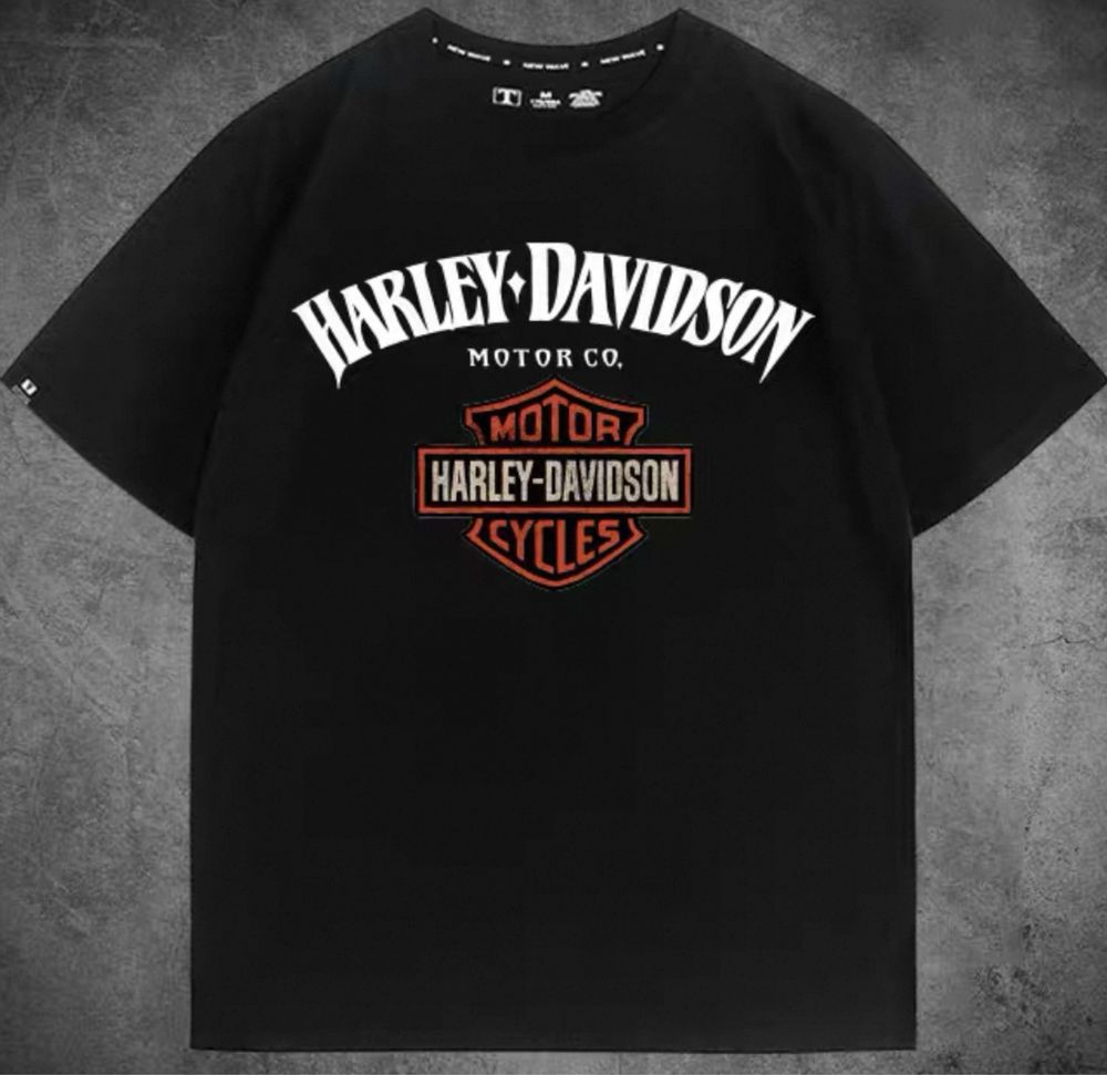 T-shirts Harley Davidson em branco e preto