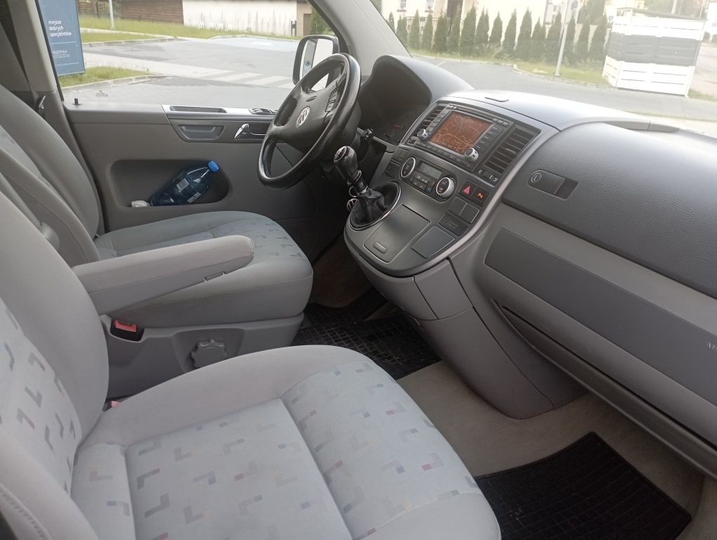 Śliczny Volkswagen Multiwan Life Alu 17 NAVI Klimatronik 7 OSOBOWY