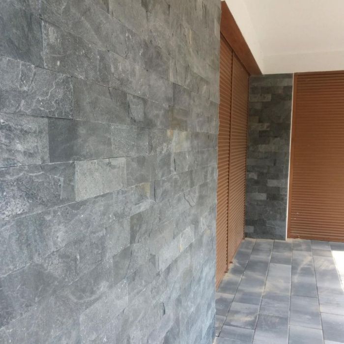 Płytki łupek Panel Kamienny Silver Grey 30x10cm / elewacja kwarcyt