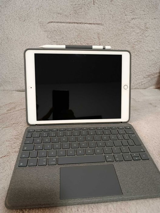 Apple iPad 10.2 Wi-Fi 32GB + akcesoria