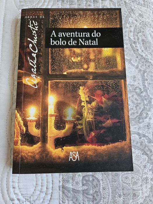 Livro " A aventura do bolo de Natal" de Agatha Christie