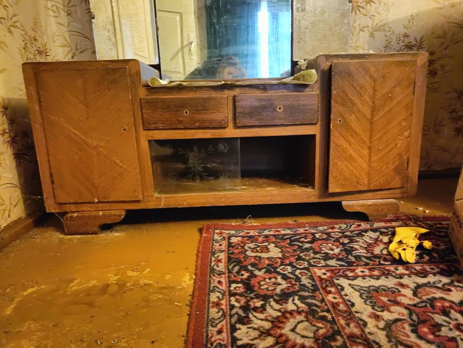 Toaletka z lustrem  vintage czasu  prl do renowacji
