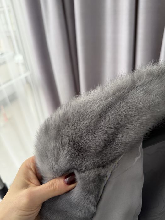 Норкова блакитна шуба  голуба сіра