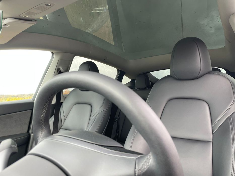 Tesla Model Y Performance  Одесса,Интересует обменна квартиру в Одессе