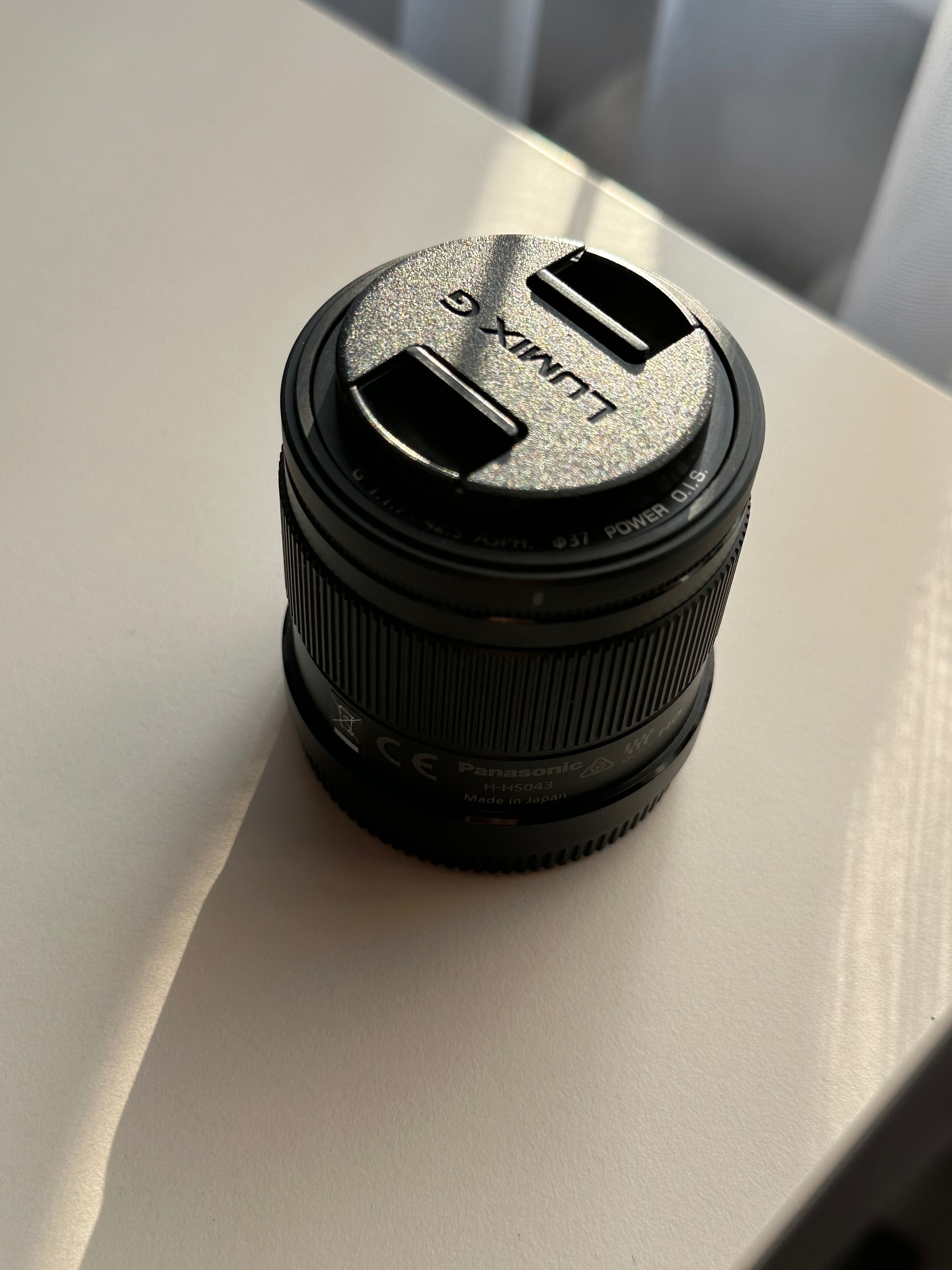Об’єктив Panasonic Lumix 42.5 f/1.7