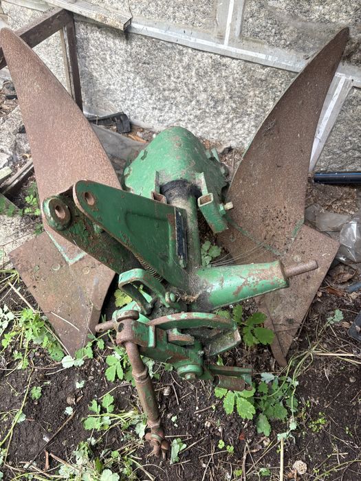 Charrua trator em fafe