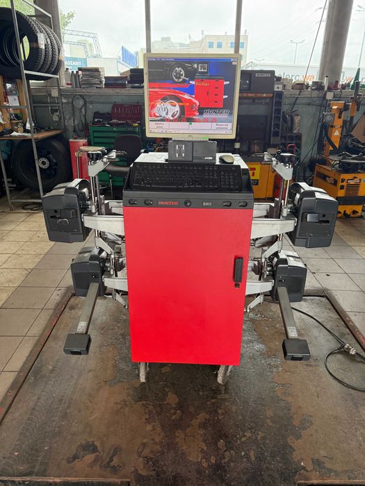 Hunter  S411 do regulacji geometrii kół.