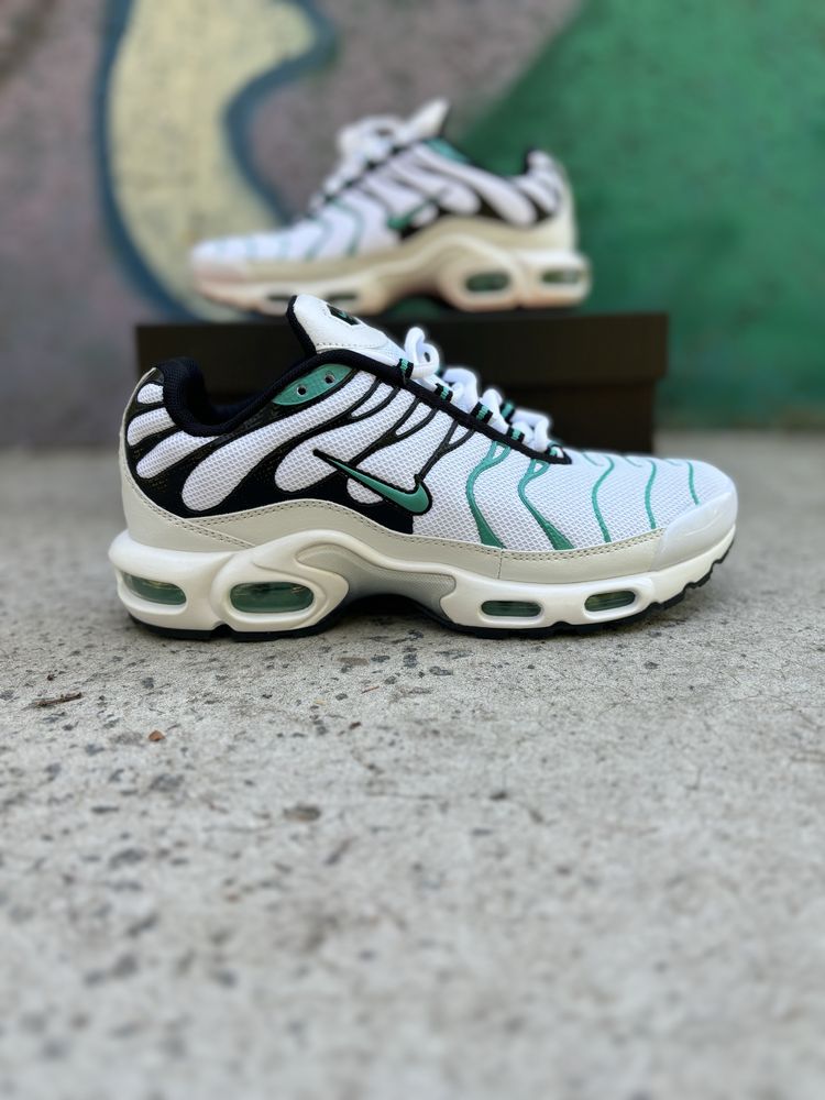 Мужские кроссовки чоловічі кросівки Nike Air Max Plus Black