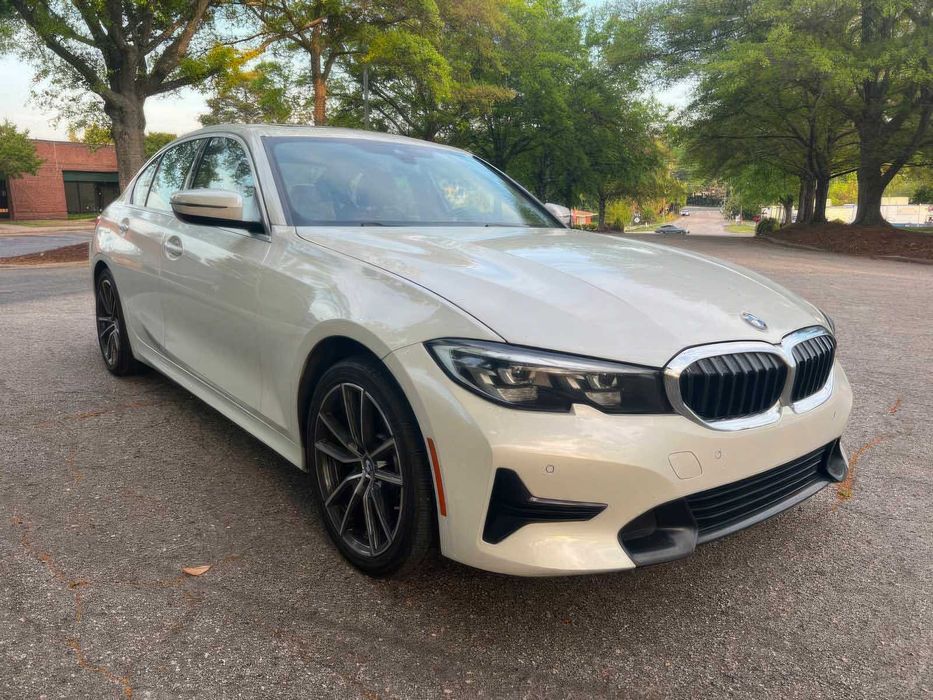 BMW 3 Series 330i      2020