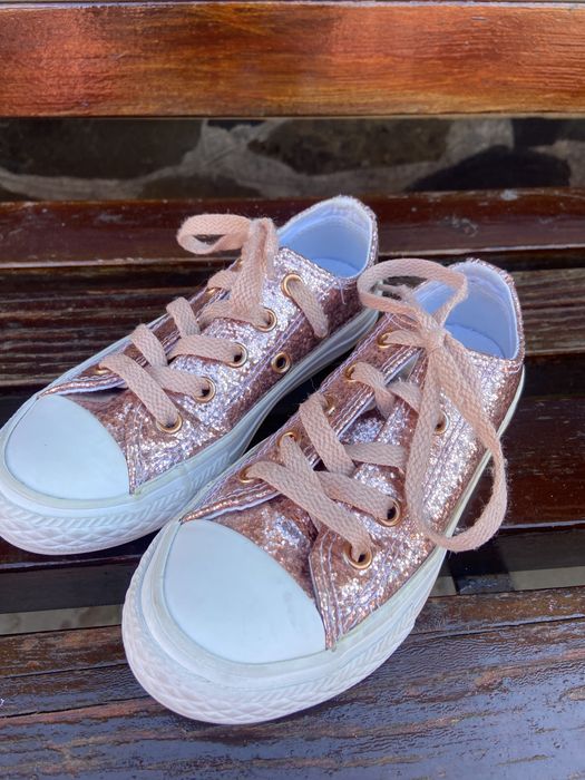 Продам кеди дитячі Convers