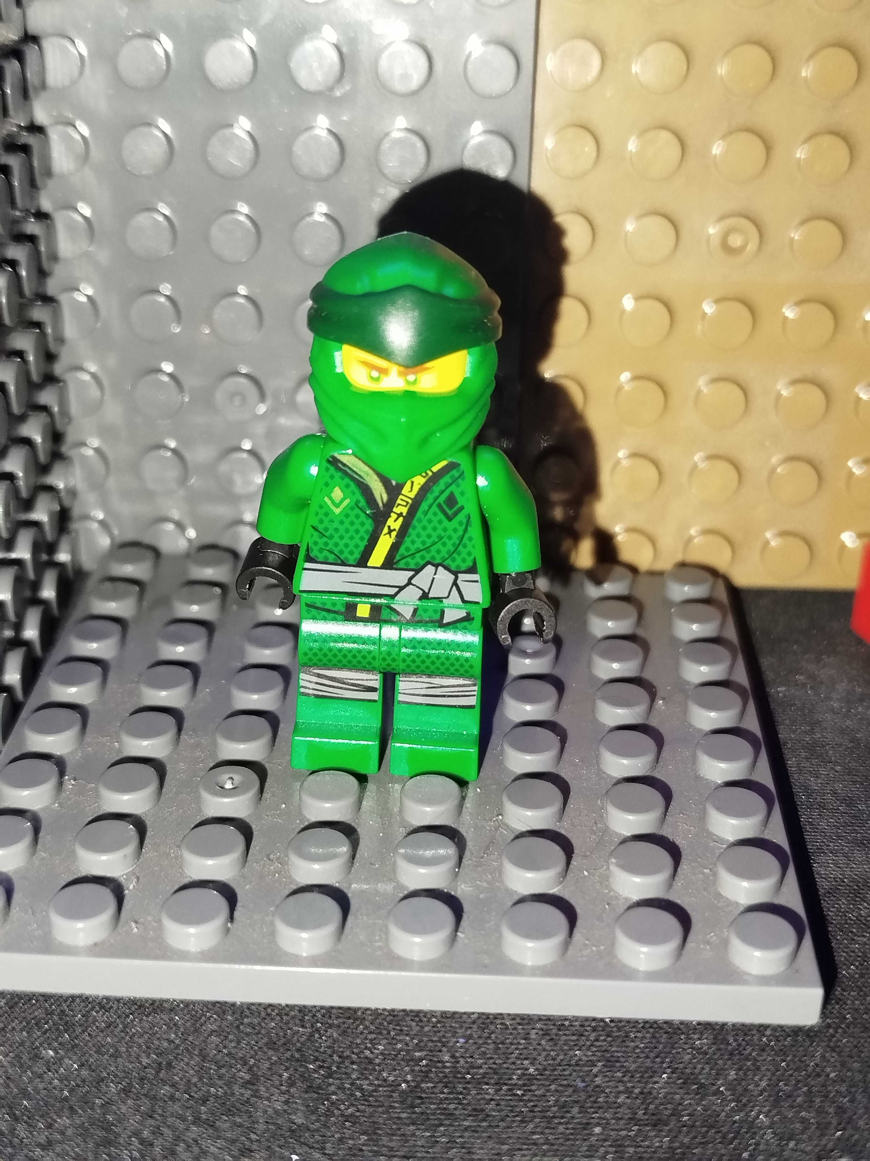 LEGO ninjago mini figurka lloyd