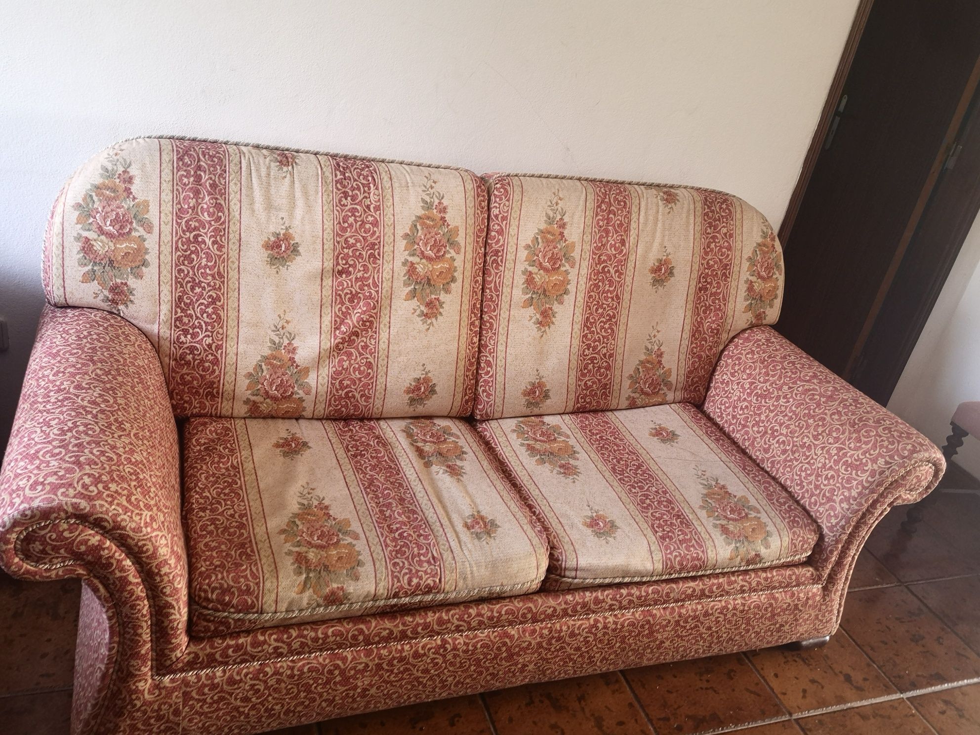 Conjunto de sofas em tecido