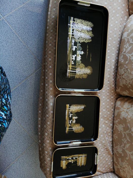 Lindo conjunto  de 3 tabuleiros novos, ainda na  própria caixa.