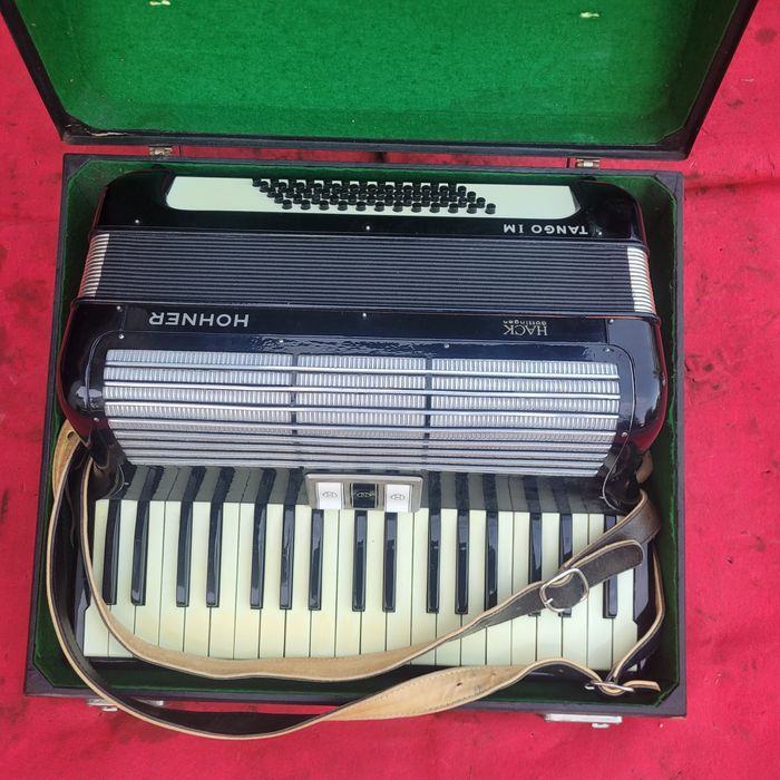 Akordeon HOHNER Tango IM