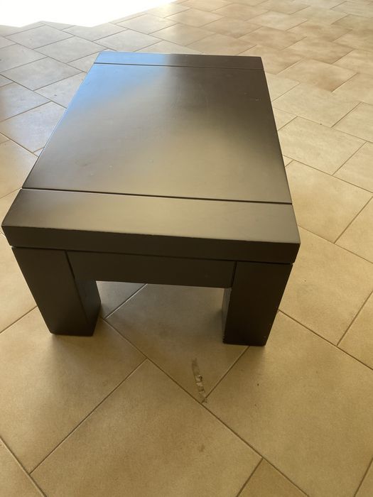 Mesa de centro castanha