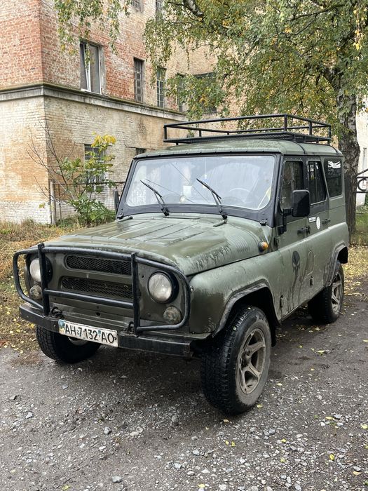Уаз Hunter。