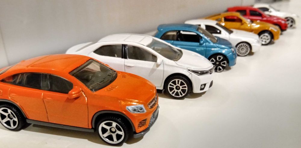 Hot Wheels e outros - 15 carros