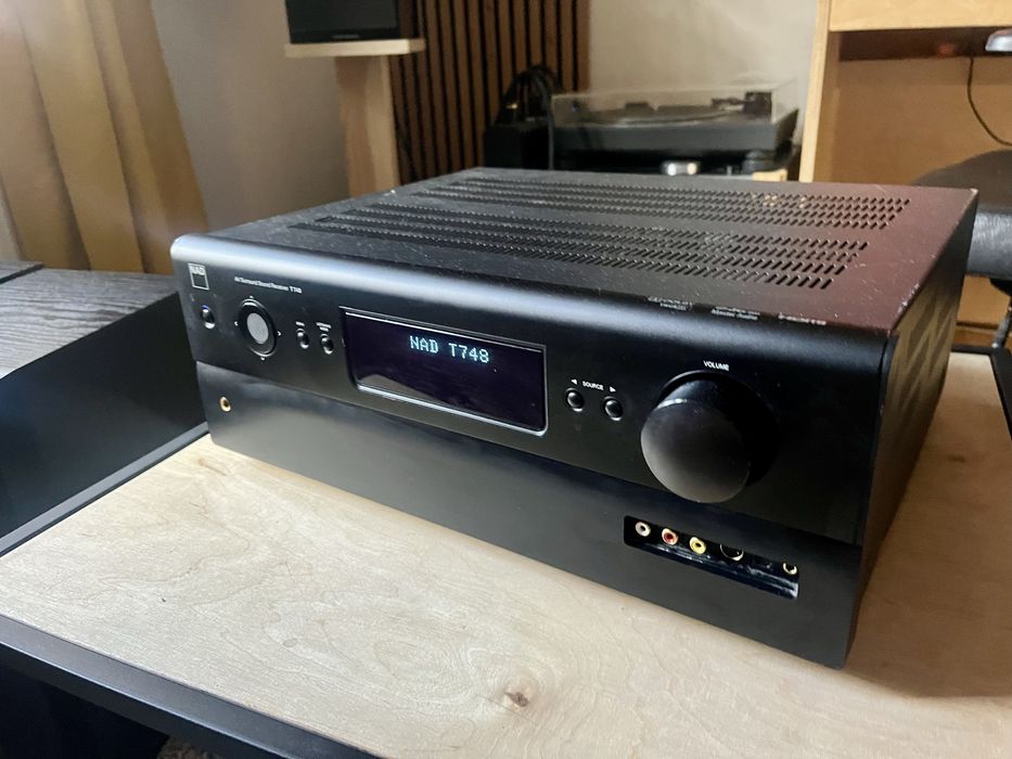 NAD T748 - wysokiej klasy amplituner kina domowego 7.1