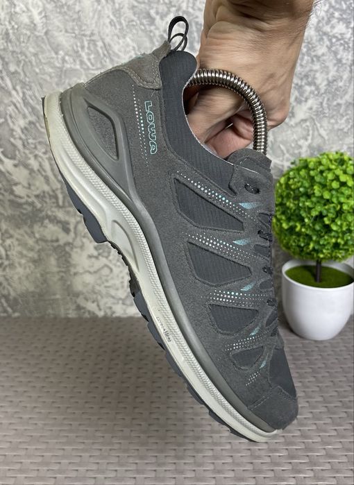 Lowa gore-tex кроссовки полуботинки 41 размер трекинговые серые