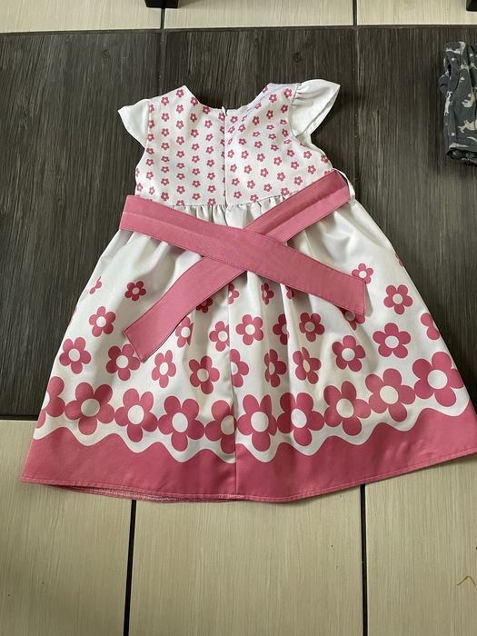 Sukienka elegancka rozmiar 110