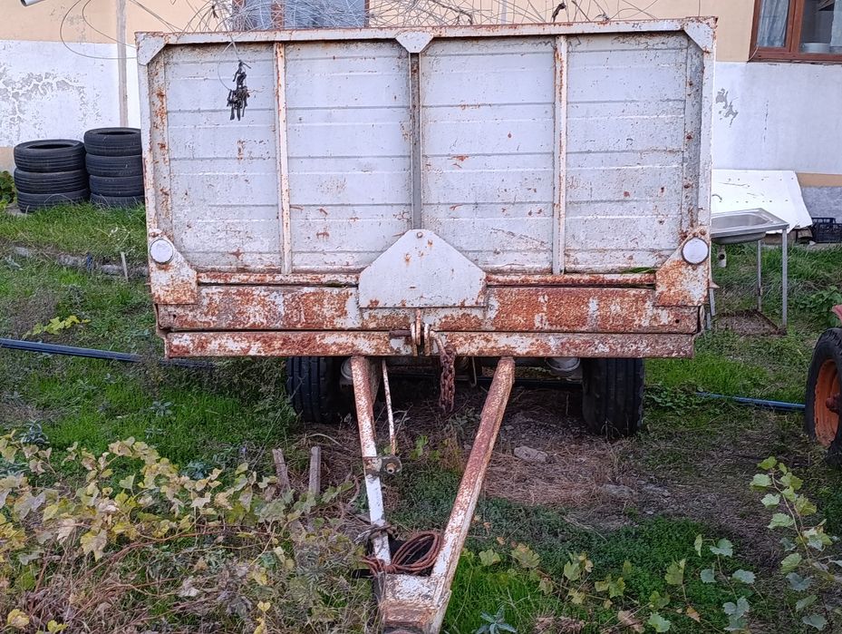 Трактор Т-25 з прицепом, дисковою та плугом