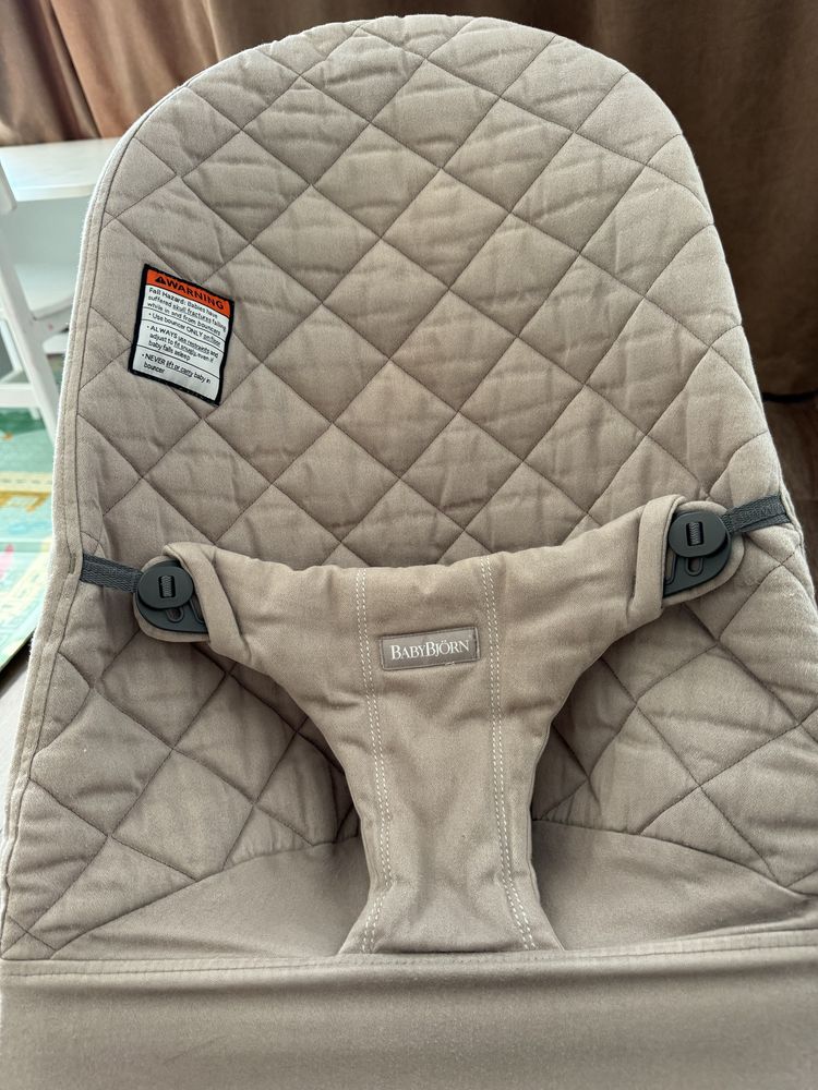 Шезлонг babybjorn у чудовому стані