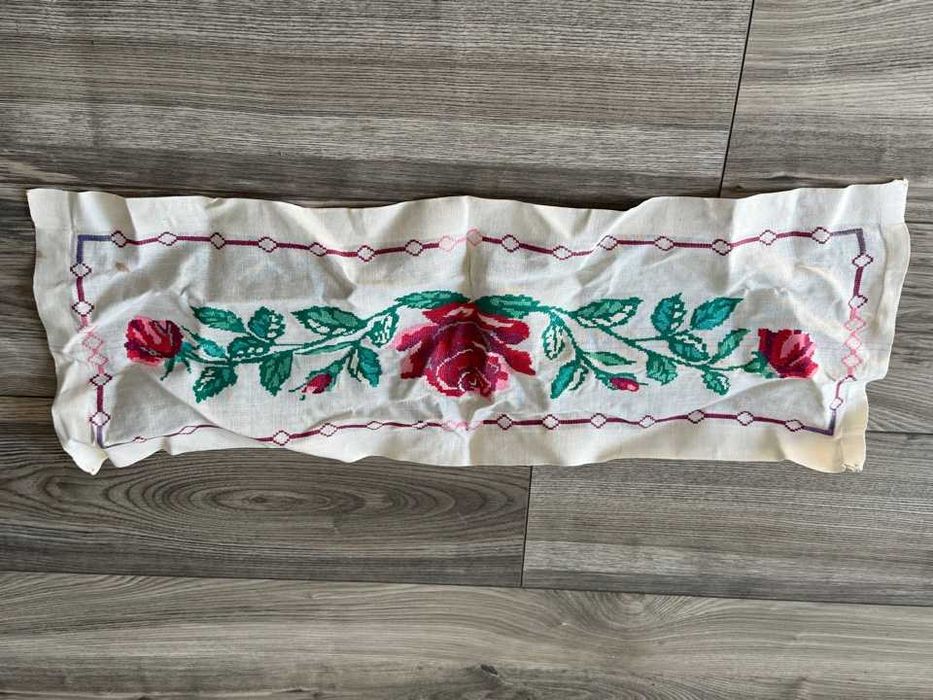 Serwetka obrus wyszywany