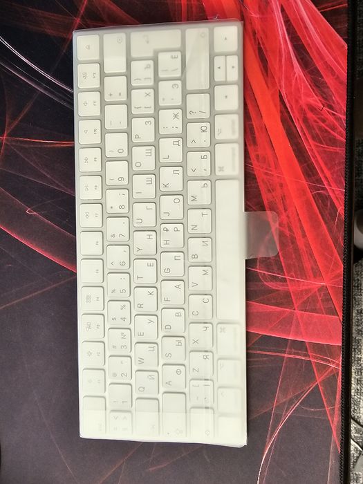 Apple magic keyboard (litening)