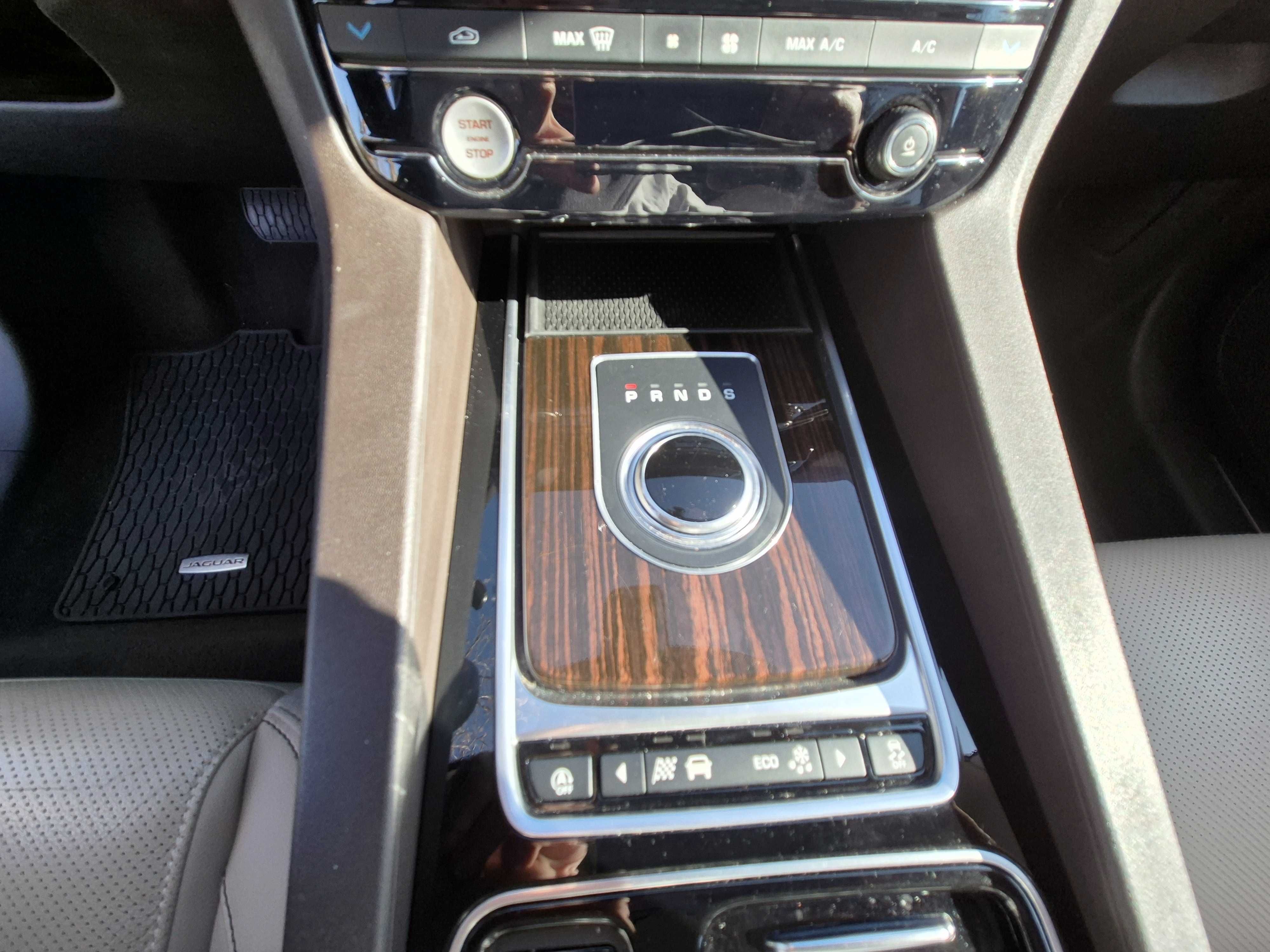 Продам авто Jaguar F-Pace 2018 Prestige
