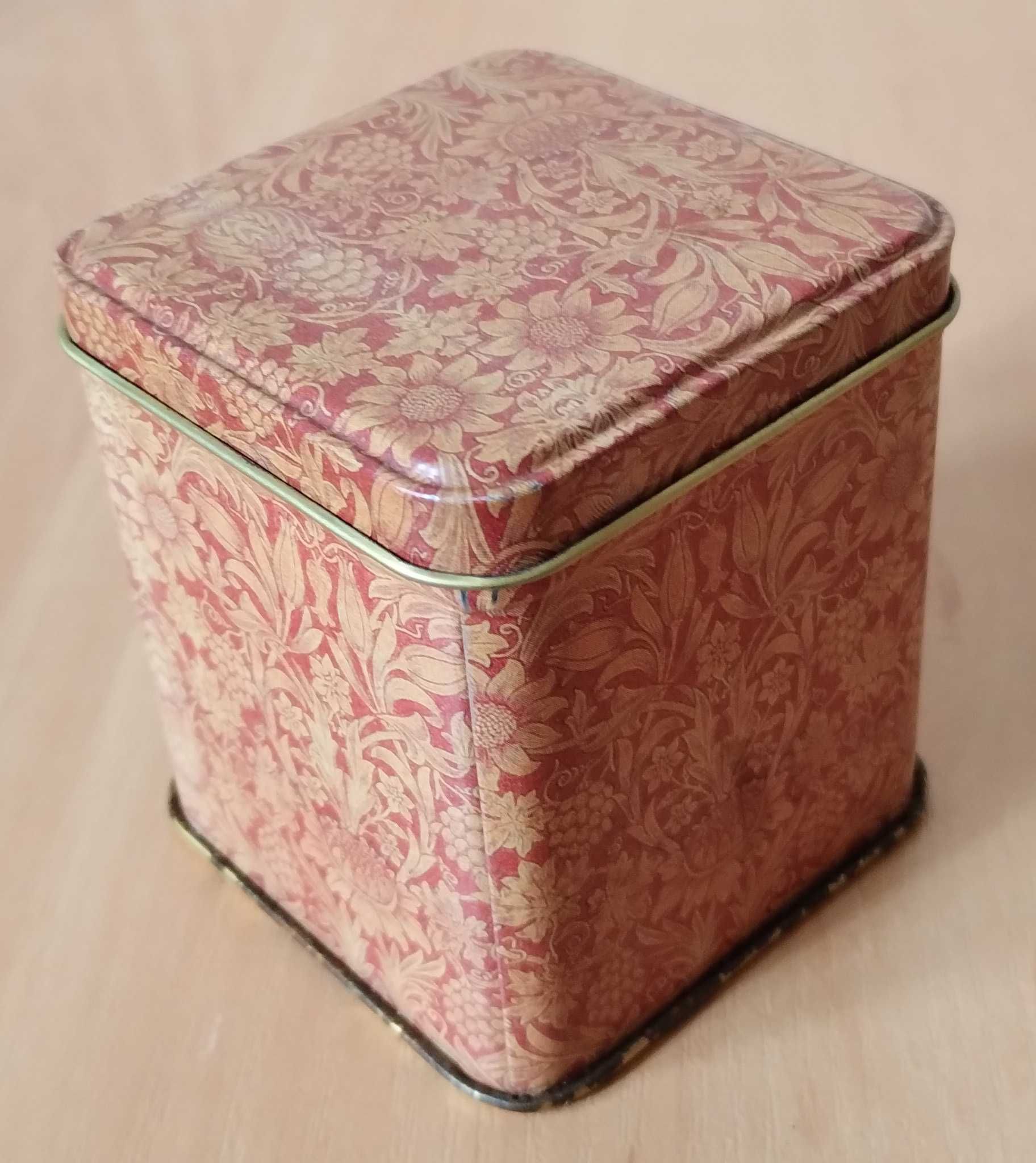 Жестяная коробка от чая MlesnA. Tea box 100g.