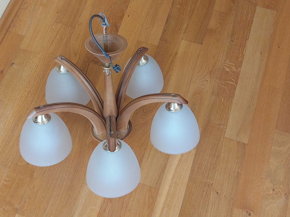 Żyrandol drewniany 5-ramienny