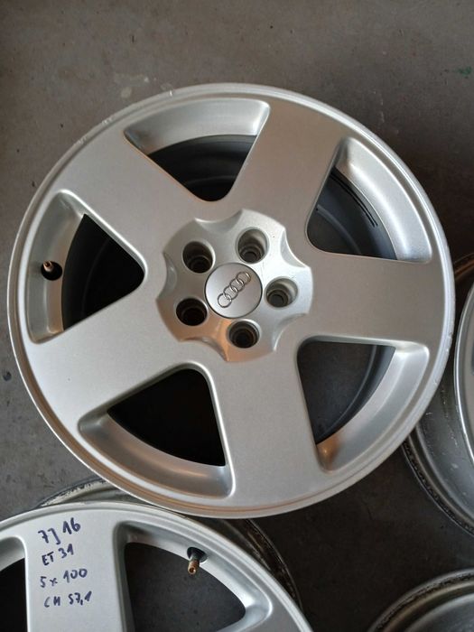 Felgi aluminiowe Audi TT A3 5x100 7j16 et31 ch 57,1 oryg vw skoda 8n0