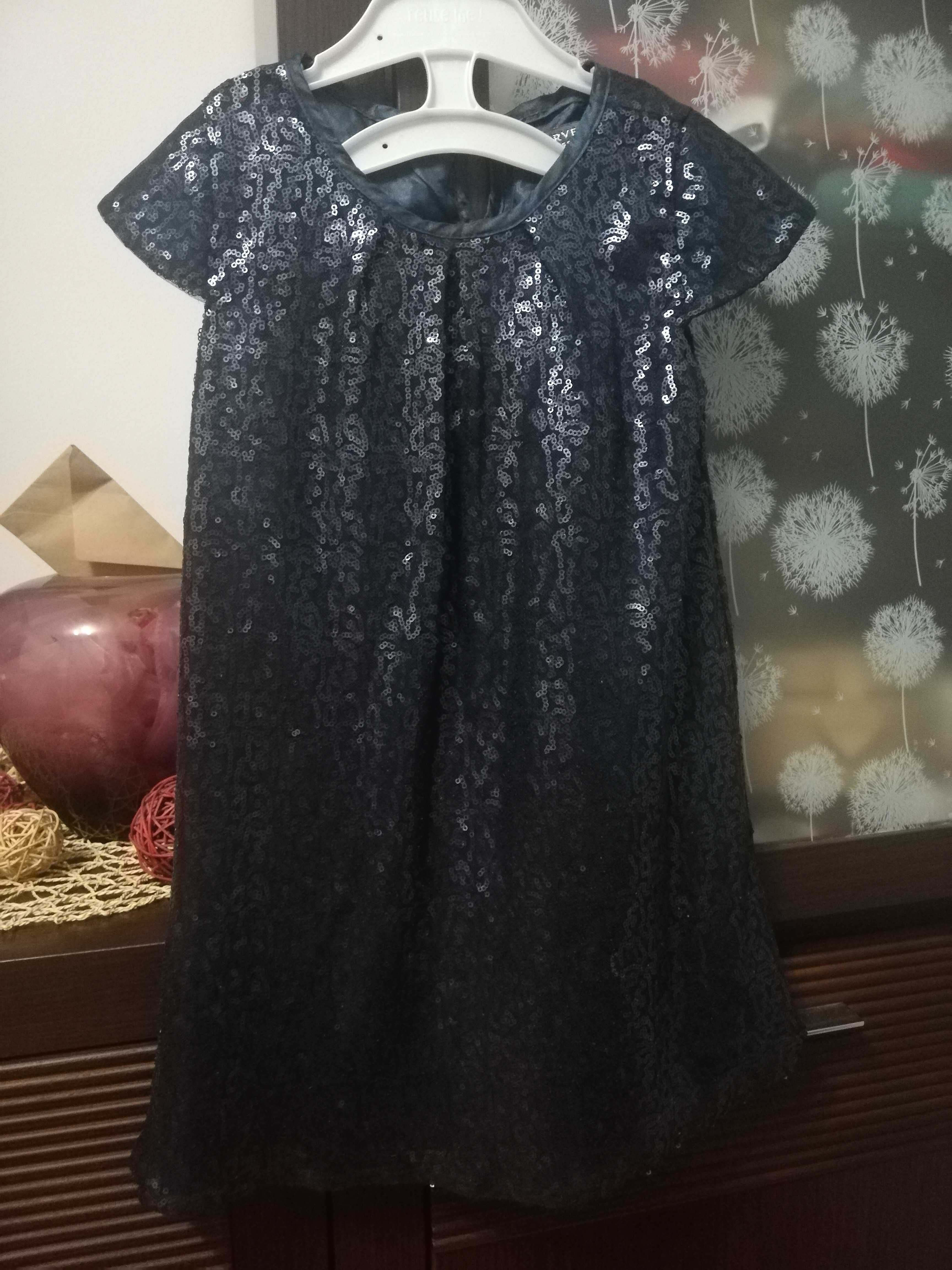 Cekinowa sukienka Reserved 116