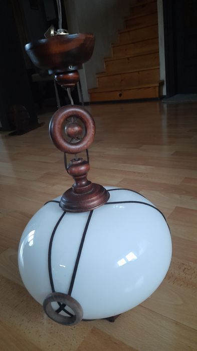 Lampa sufitowa biała, szklo i drewno