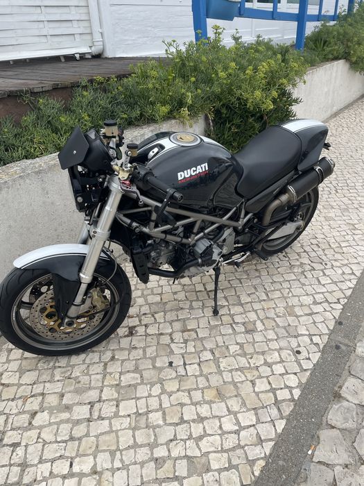 Ducati Monster 916