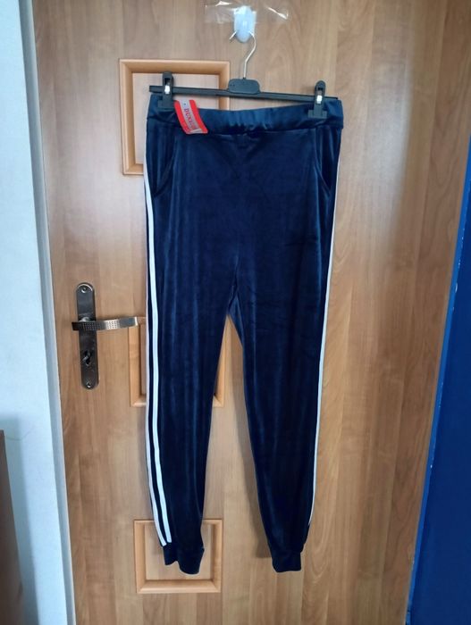 Spodnie damskie welurowe