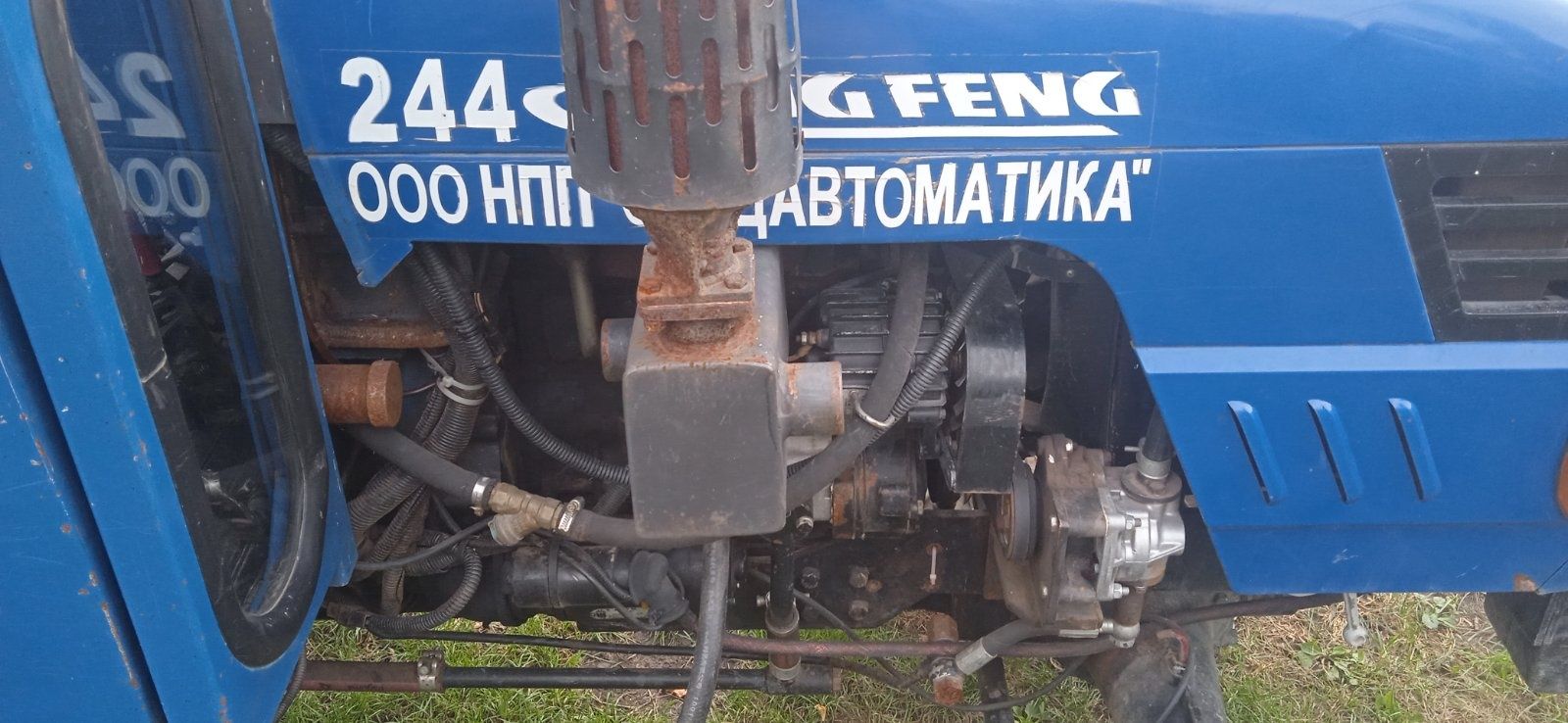 Трактор донфенг 244