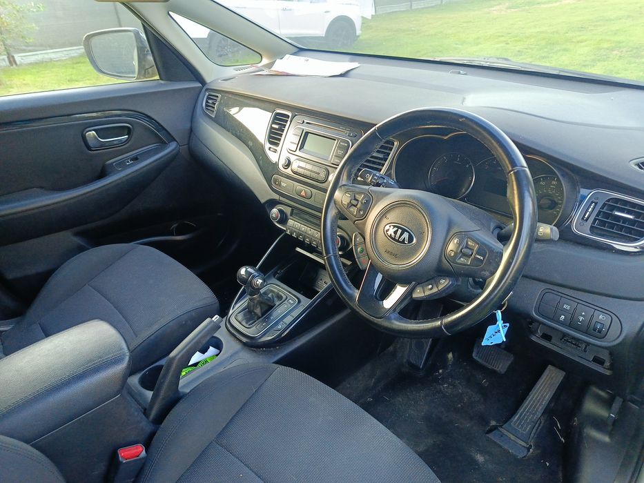 Kia carens anglik v5c 1.7 crdi automat