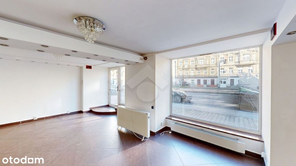 Lokal użytkowy | Do remontu | Centrum