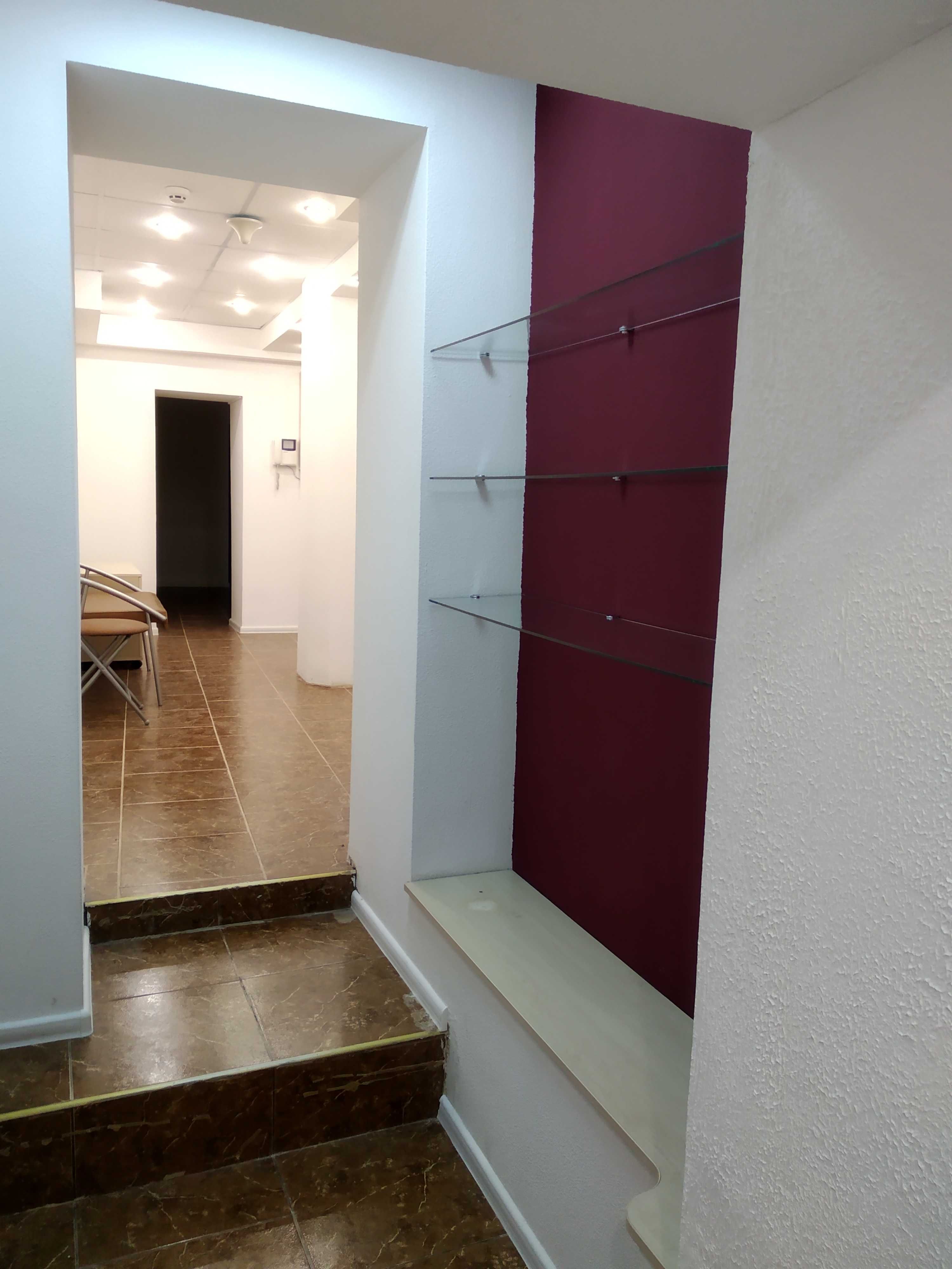 Продається офіс вул. Антоновича, 10б. Під будь-який вид діяльності