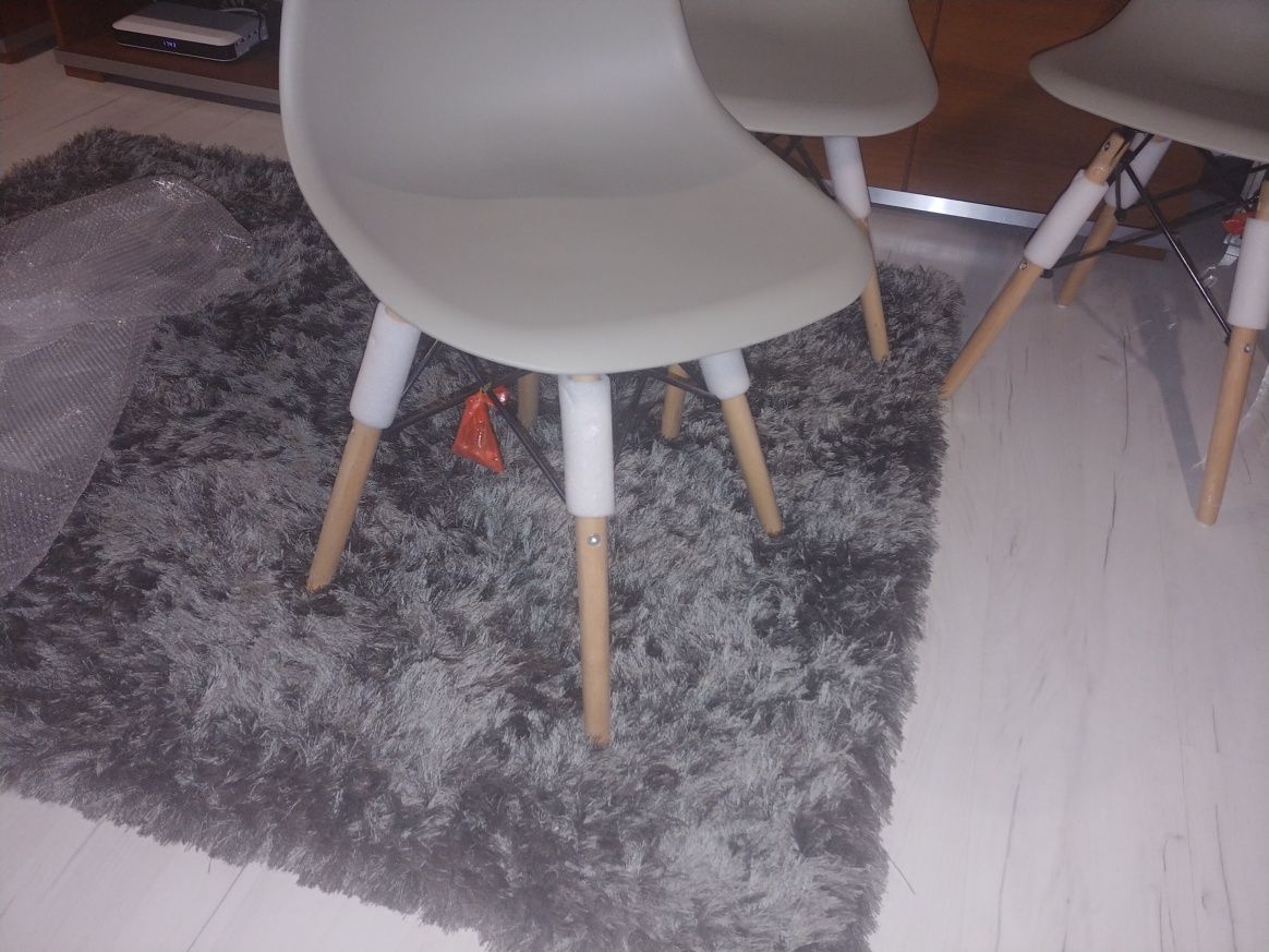 krzesła do salonu -nowe