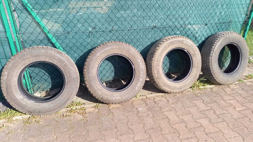 Opony zimowe Kormoran 225/75/16C