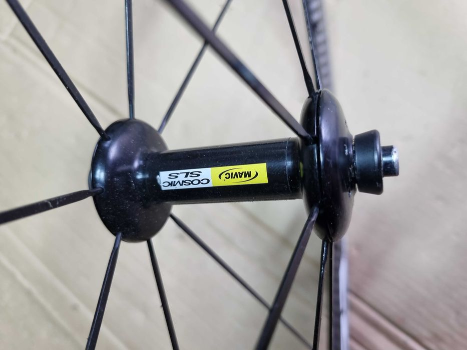 Koła kolarskie karbonowe 28 Mavic Cosmic SLS