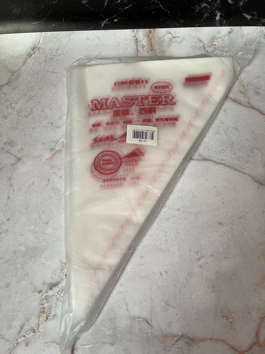 Набір для кондитера ,поворотний столик,шпатель,насадки