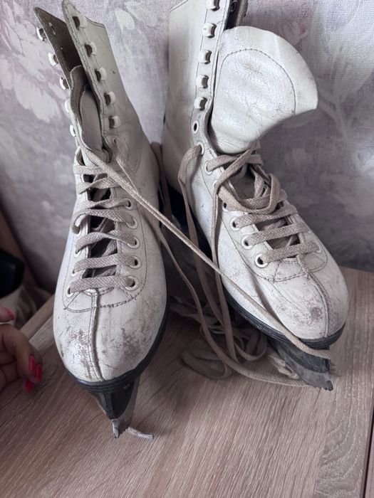 Ковзани botas безкоштовно