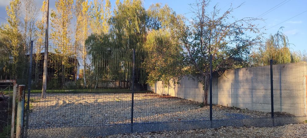 Здам площадку 250 м² (Б.Хмельницького, 80)
Рівна щебенева територія з