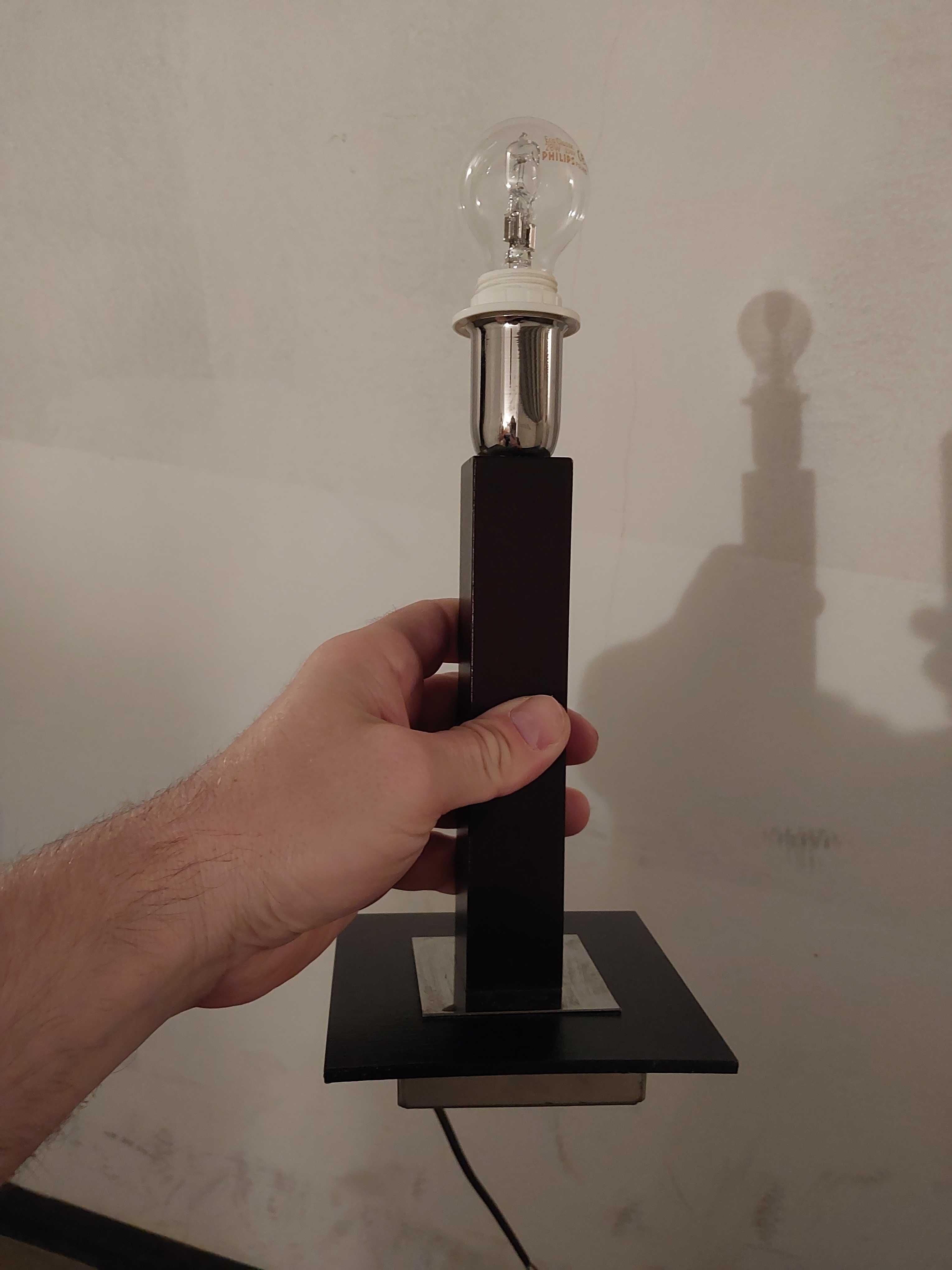 Lampa stojąca drewniana