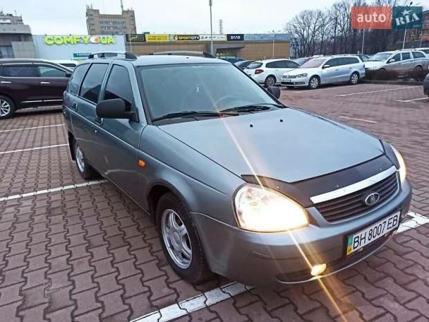 Lada 2171 в гарному стані