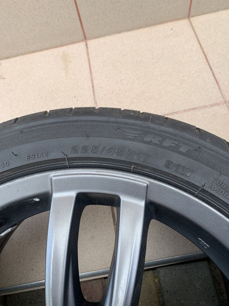 Диски в зборі 5/120 ET35. 225/45 R17