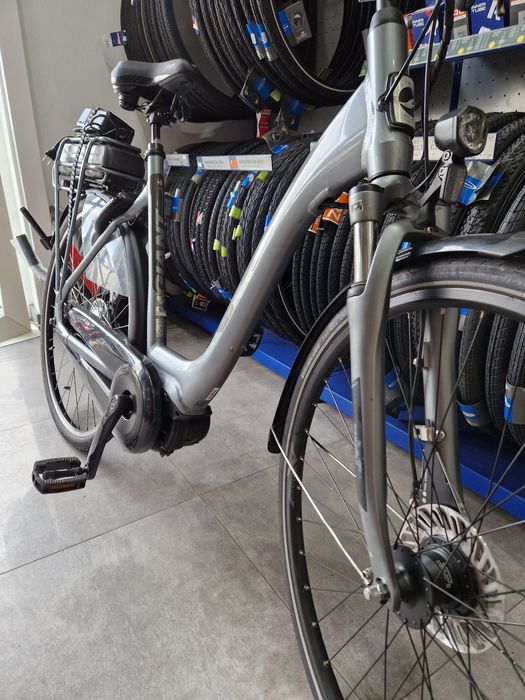 Rower elektryczny Giant Elegance